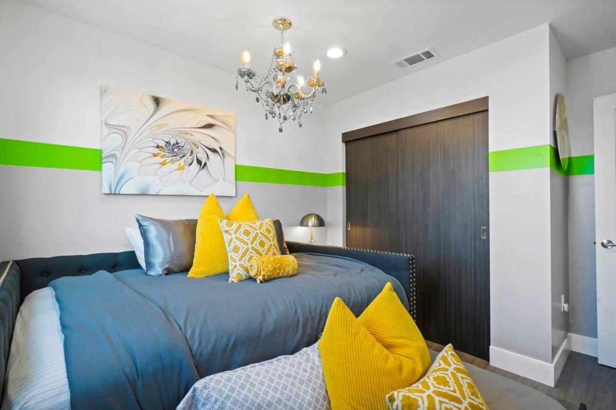 C- Vibrant And Glam Noho Pad Near U-studios And H-sign Appartamento