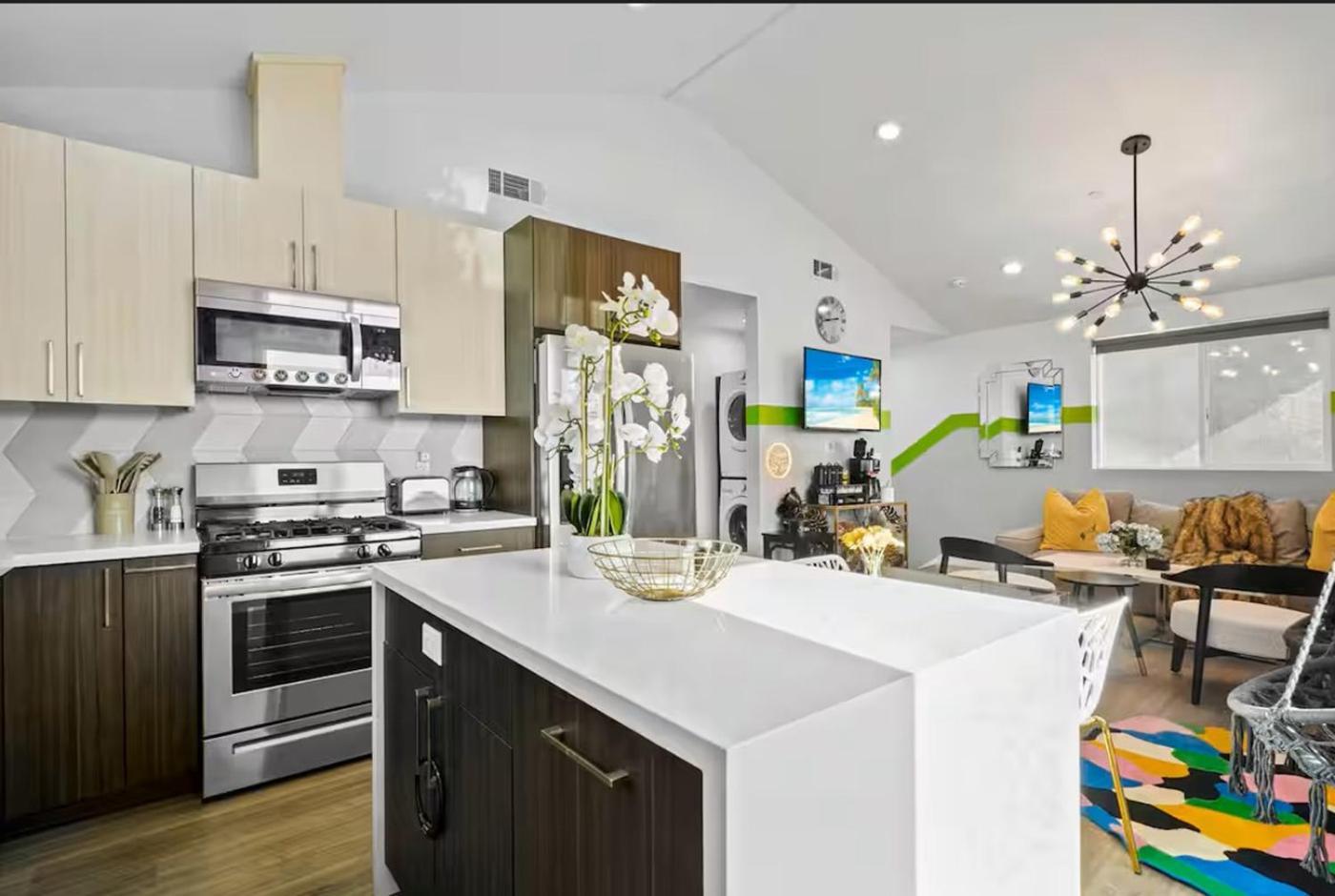 Appartamento C- Vibrant And Glam Noho Pad Near U-studios And H-sign *