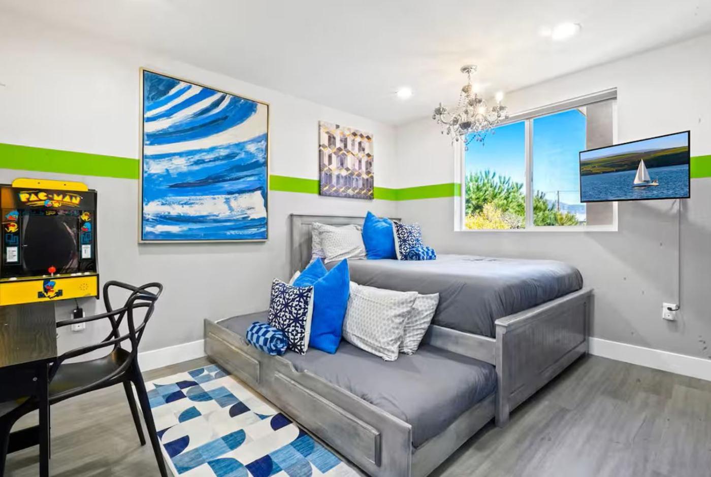 C- Vibrant And Glam Noho Pad Near U-studios And H-sign Appartamento