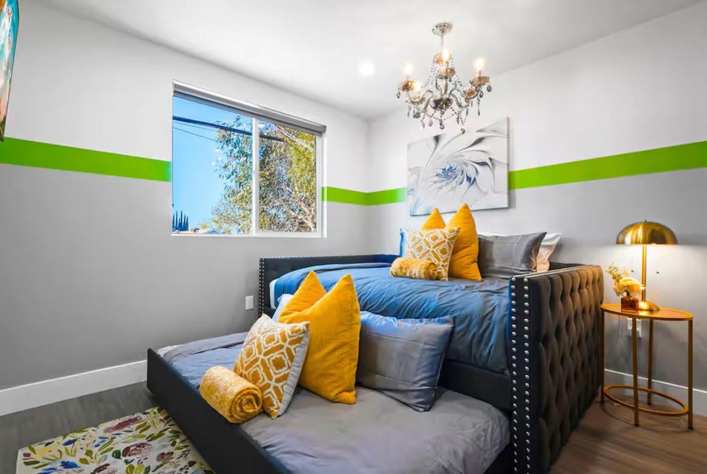 C- Vibrant And Glam Noho Pad Near U-studios And H-sign Appartamento *