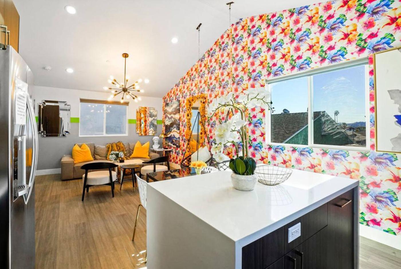 C- Vibrant And Glam Noho Pad Near U-studios And H-sign * Los Ángeles